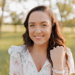 Meet your Posher, Abigail